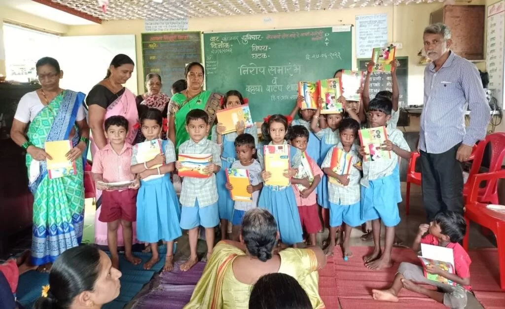 संघर्ष मित्र मंडळ आणि यशस्विनी प्रतिष्ठान यांच्या सौजन्याने मुणगे कारीवणेवाडी येथे अनोखे दातृत्व..!