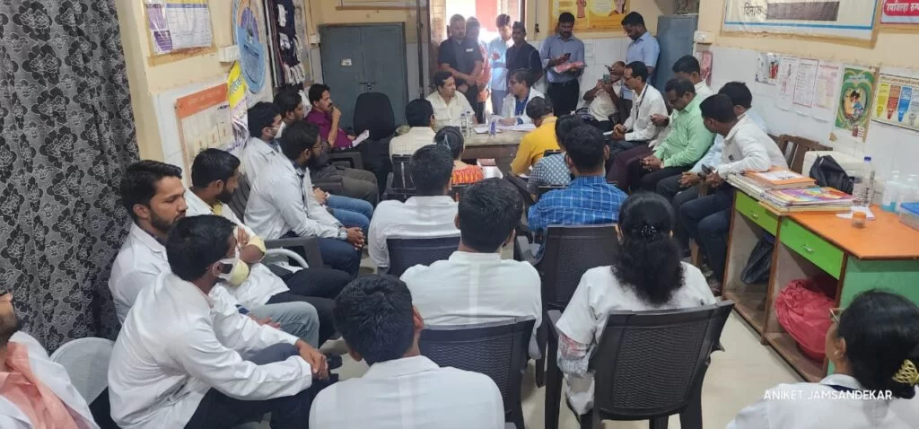 आमदार नितेश राणे यांनी घेतला कणकवली उपजिल्हा रुग्णालयाच्या कारभाराचा आढावा.