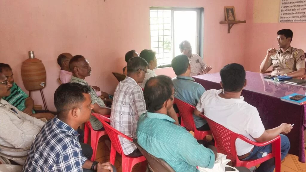 बेळणेत आचरा हद्दीतील पोलीस पाटीलांची बैठक संपन्न.
