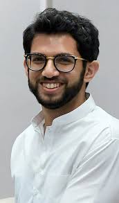 आमदार आदित्य ठाकरे यांचा राज्य व केंद्रावर हुकूमशाहीचा आरोप ; मणिपूर घटना व बि. एम. सी. मध्ये पालकमंत्री लोढा यांच्या कार्यालयाबद्दल व्यक केला संताप.