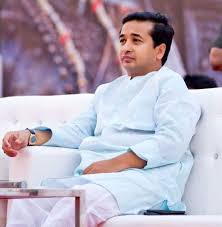 भाजपचे आमदार नितेश राणेंची पावसाळी अधिवेशनात तांडावस्ती सुधार योजनेतून लोकसंख्येचा निकष काढून टाकण्याची मागणी.
