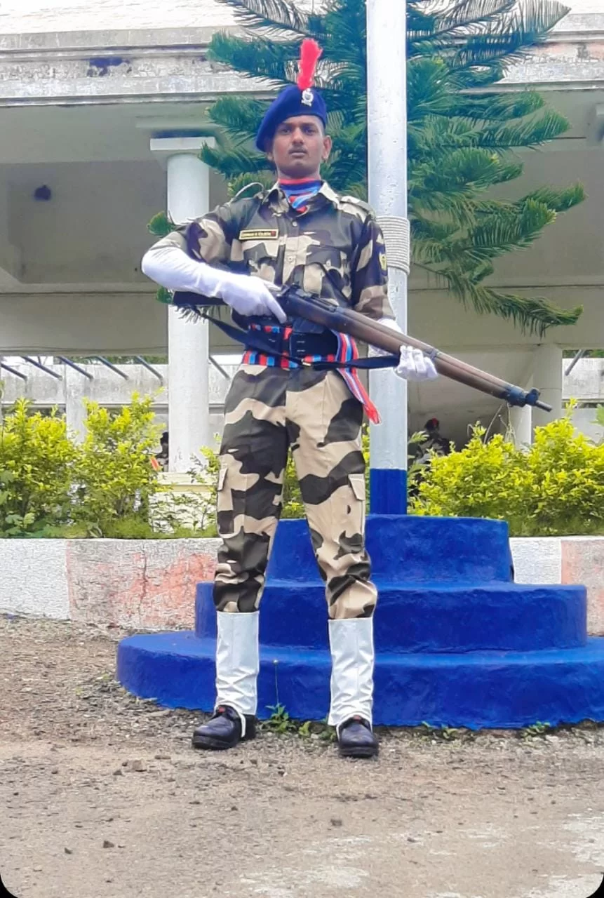 मालवणच्या सिंधुदुर्ग महाविद्यालयाचा एनसीसी कॅडेट चंदन कोळेकर याची 'महाराष्ट्र सिक्युरीटी फोर्स' मध्ये झाली निवड.