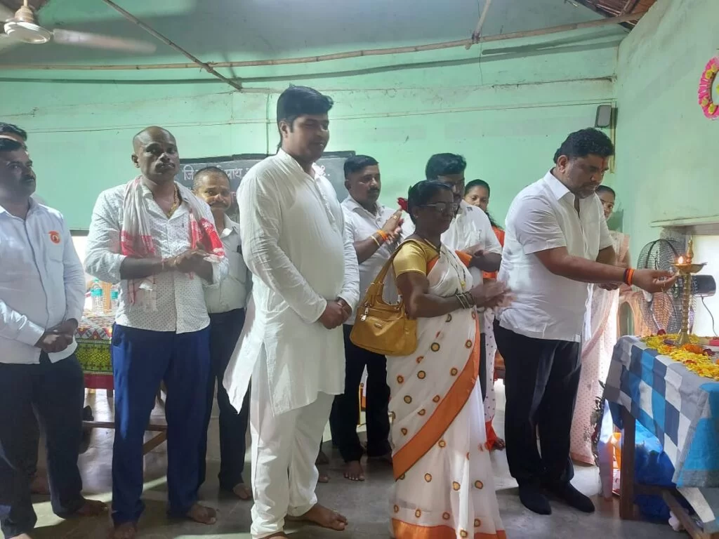 आ. वैभव नाईक यांच्या प्रमुख उपस्थितीत शिवसेना उ.बा.ठाकरे पक्ष घावनळे आणि मांडकुलीच्या वतीने विद्यार्थी गुणगौरव व सत्कार समारंभ संपन्न.