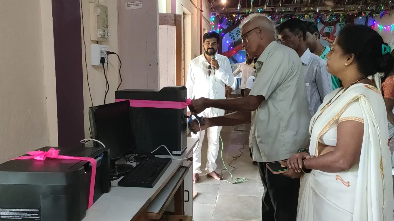 डांगमोडे येथील प्राथमिक विद्यामंदिर शतक महोत्सव समिती तर्फे प्रशाला झाली संगणीकृत ; स्वातंत्र्य दिनाचे औचित्य.