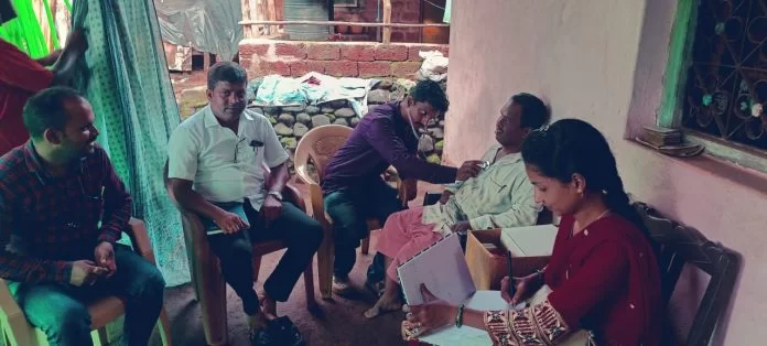 करुळ मध्ये 'सरपंच दिव्यांगांच्या दारी' ; सरपंच नरेंद्र कोलते यांच्या उपक्रमाबद्दल दिव्यांगांनी व्यक्त केले समाधान.