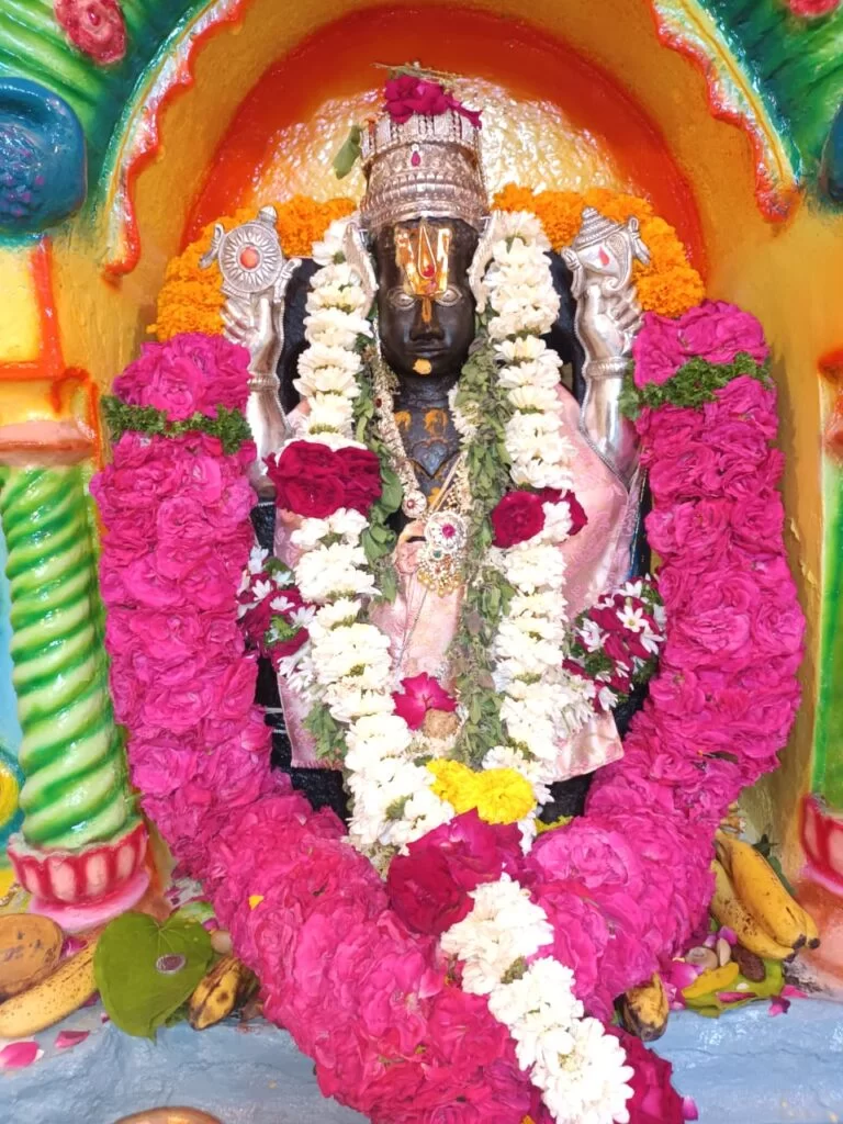 गवंडी समाजाच्या श्री व्यंकटेश्वर (बालाजी) मंदिर देवस्थानचा ब्रम्होत्सव यंदाही अभूतपुर्व उत्साहात संपन्न.