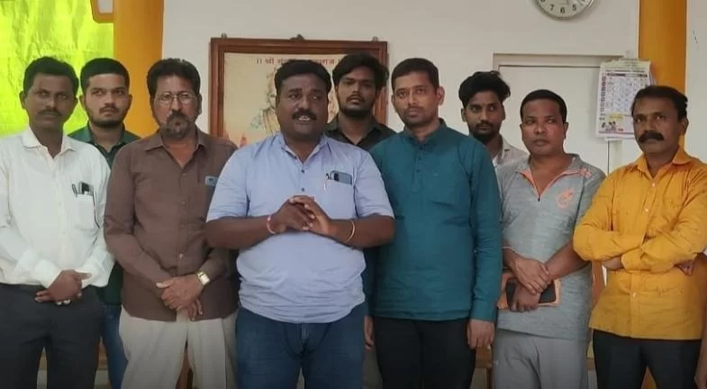 जिल्ह्यातील परप्रांतीय सलून कामगारांविरुद्ध नाभिक समाज संघटना आक्रमक होणार ; जिल्हाध्यक्ष जगदीश चव्हाण यांचा इशारा.