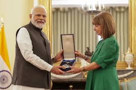 पंतप्रधान नरेंद्र मोदी ग्रीस देशाच्या सर्वोच्च पुरस्काराने सन्मानित.