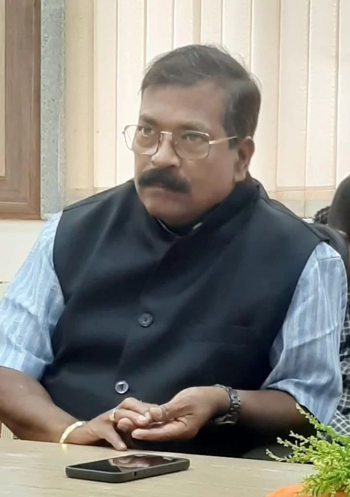 हरी खोबरेकर यांच्या पायाखालची वाळू सरकली आहे ; भाजपचे जिल्हा पदाधिकारी बाळा गोसावींचे टीकास्त्र.