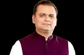 आमदार वैभव नाईक यांच्या प्रश्नावर विधानसभा अध्यक्षांनी शासनाला दिले कारवाईचे निर्देश ; अवैध पर्ससीन व एल इ डी मासेमारीचा मुद्दा.