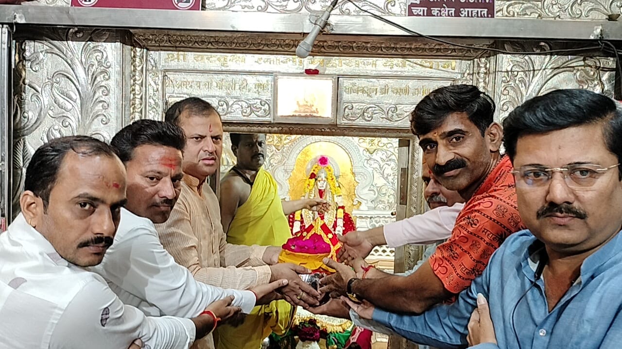 अयोध्यातून आलेल्या मंगल कलशाचे अक्कलकोट येथे पूजन!