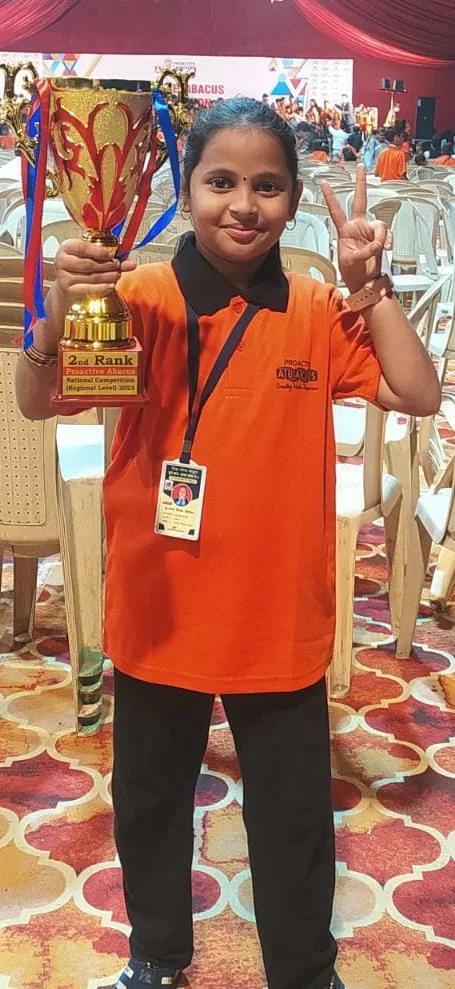 कु. स्वरा बांदेकरची नॅशनल‌ अबॅकस स्पर्धेसाठी निवड ; बांदा केंद्रशाळेची विद्यार्थीनी.