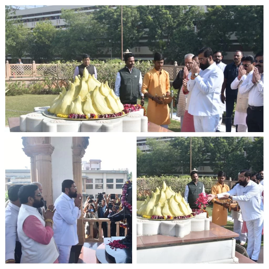 मुख्यमंत्री एकनाथ शिंदे यांनी डाॅ. हेडगेवार यांच्या स्मृतीसारकाला दिली भेट.