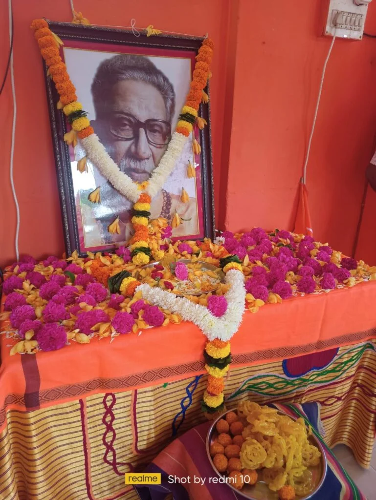 मालवणात हिंदूह्रदयसम्राट स्व. बाळासाहेब ठाकरे यांना जयंती निमित्त शिवसेना उद्धव बाळासाहेब ठाकरे पक्षाच्या अभिवादन.
