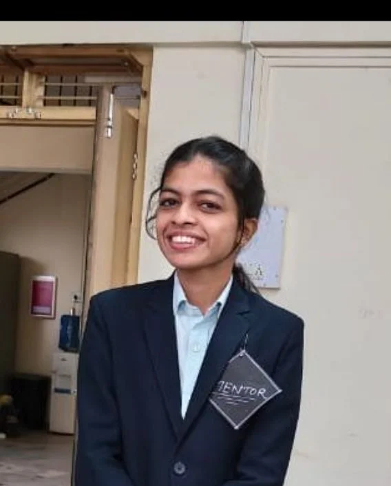 साकेडी गांवची सुकन्या कु. आसावरी दिनेश गोगटे बनली कथ्थक विशारद ; कुडाळच्या नुपूर कलामंदिर आणि व्हिक्टर डांटस लाॅ काॅलेजची छात्रा.