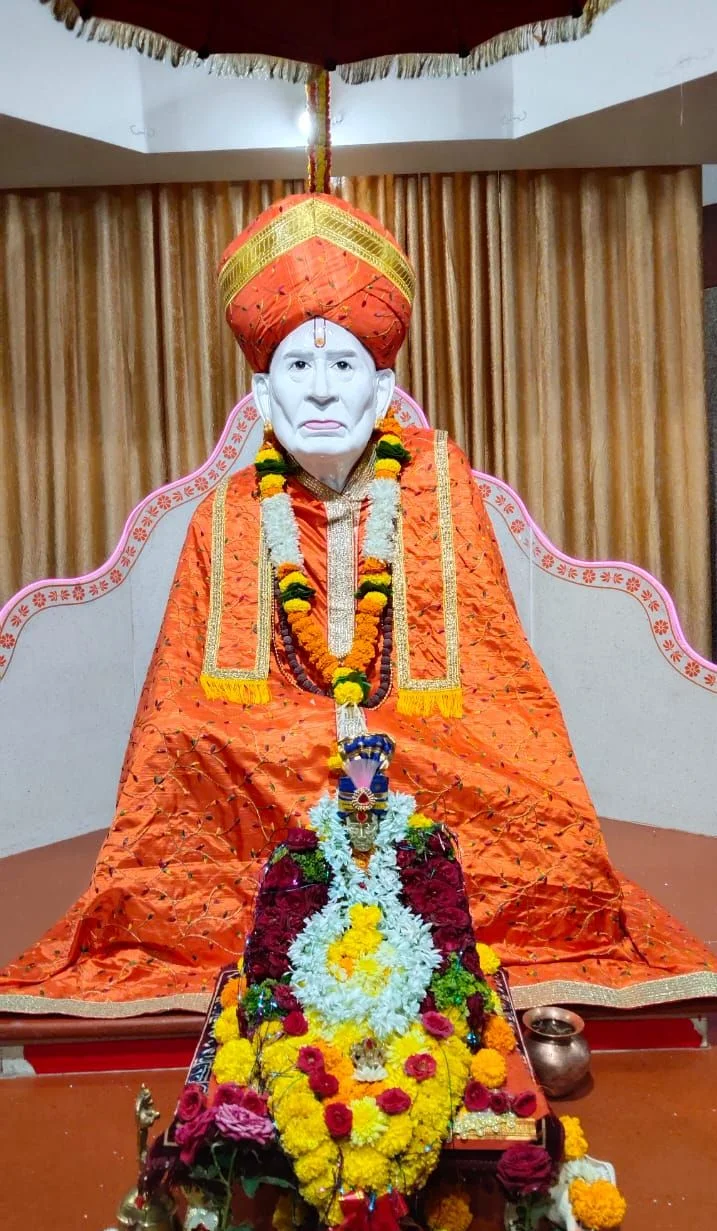 हडपीड मठातील श्री स्वामी समर्थ मूर्तीवरील वज्रलेप पूर्णत्वास ; मूर्ती दर्शन खुले.