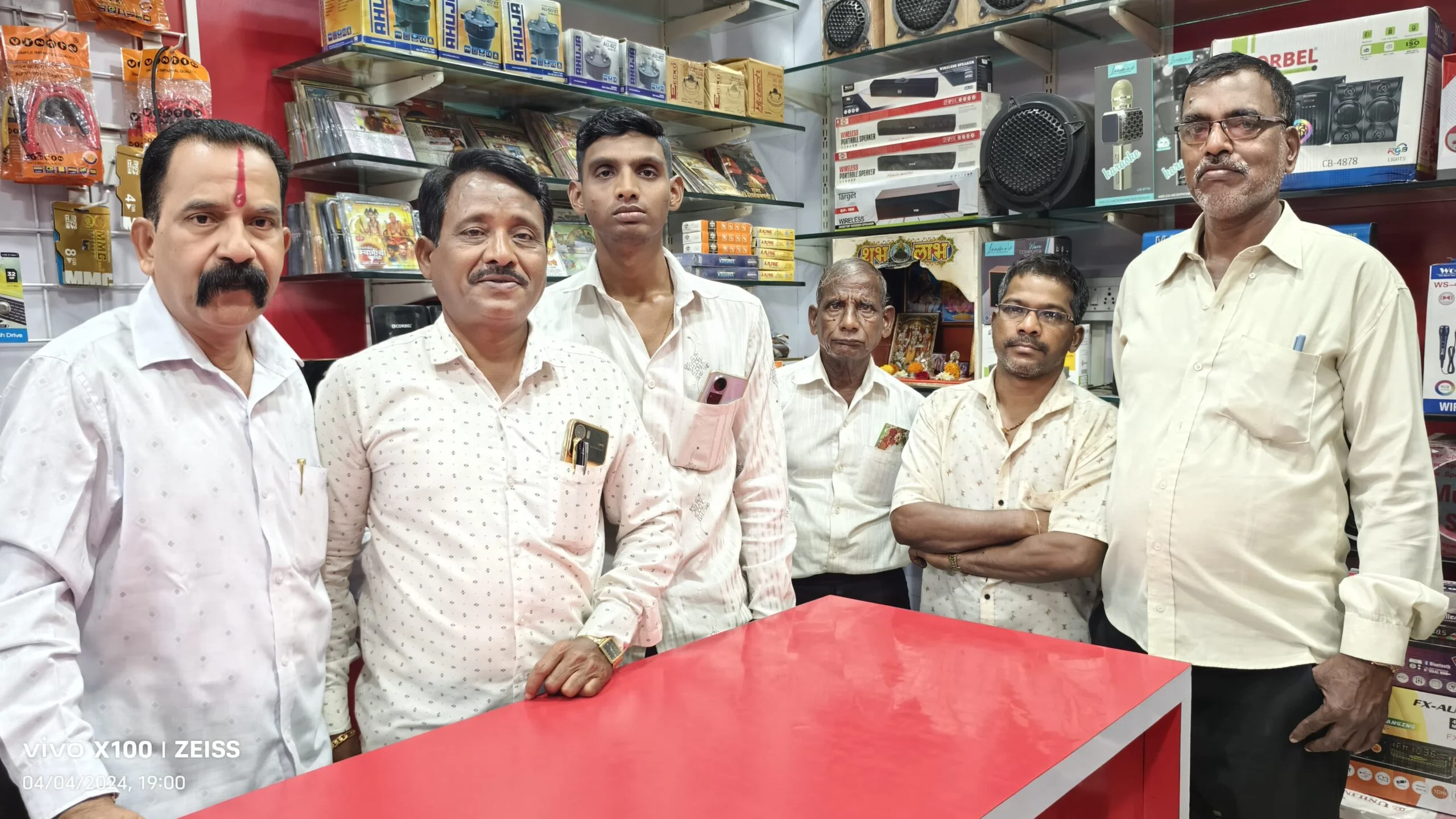कणकवलीत नाईट क्रिकेट स्पर्धेचे आयोजन ; माऊली मित्रमंडळाचे सल्लागार सी. आर. चव्हाण यांच्या वाढदिवसाचे औचित्य.