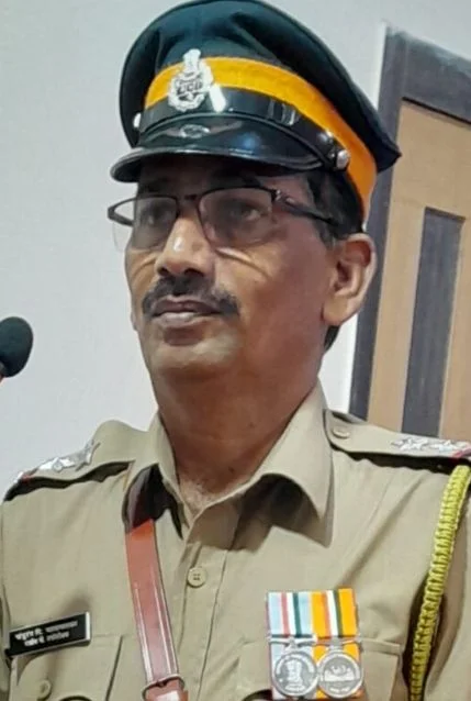 सिंधुदुर्ग सुपुत्र व मुंबईत नियुक्त पोलिस उपनिरीक्षक पांडुरंग वालावलकर यांचा उल्लेखनीय आणि प्रशंसनीय सेवेबद्दल सन्मान..!
