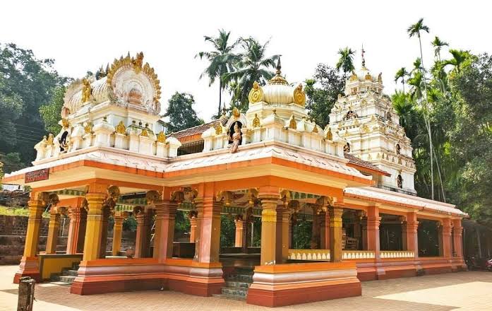 श्री देवी घुमडाई मंदिराचा आज १३ वा वर्धापन दिन सोहळा.