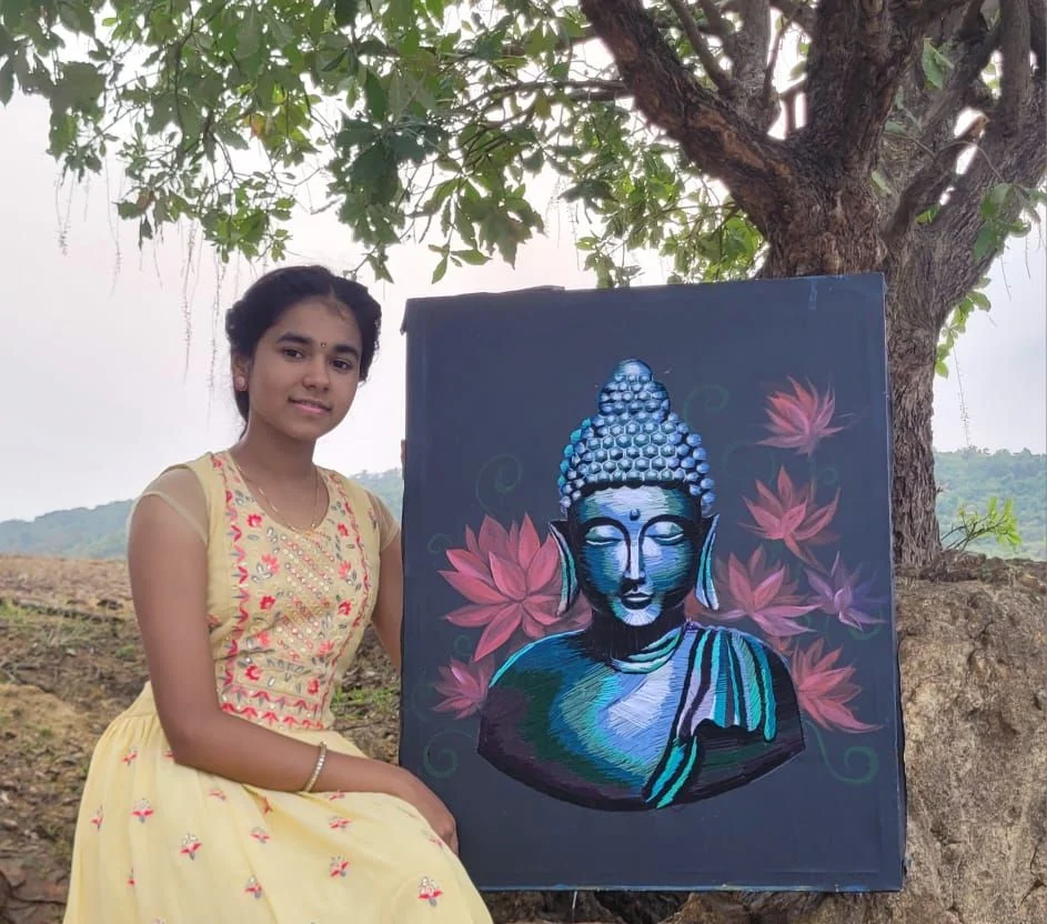 युवा चित्रकार श्रेया चांदरकर हिने साकारले रंगीत धाग्यांपासून गौतम बुद्धांचे चित्र..!
