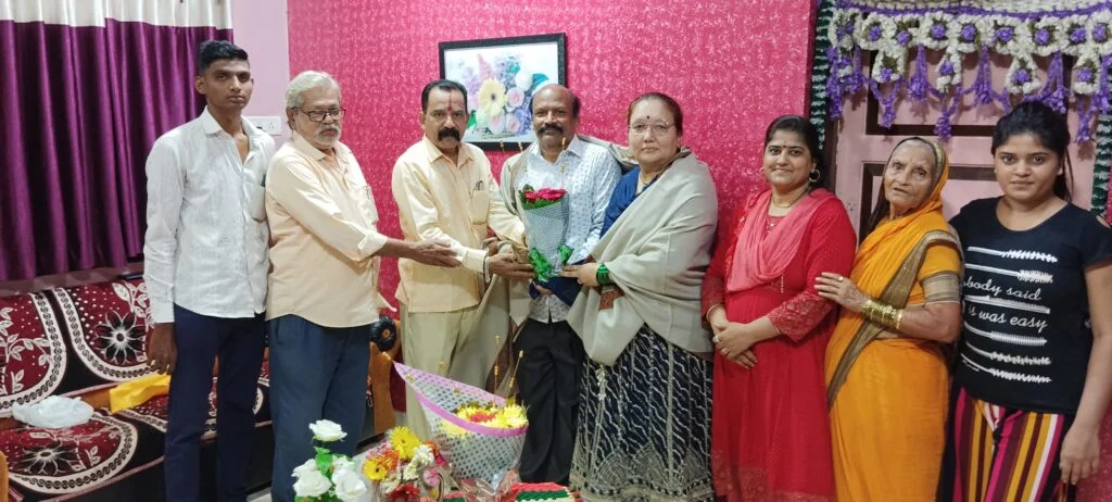 ज्यांनी आम्हाला प्राथमिक शिक्षण देऊन घडविले त्यांचा सन्मान करणे, हे आमचे कर्तव्यच : राजेंद्र मनोहर पेडणेकर.