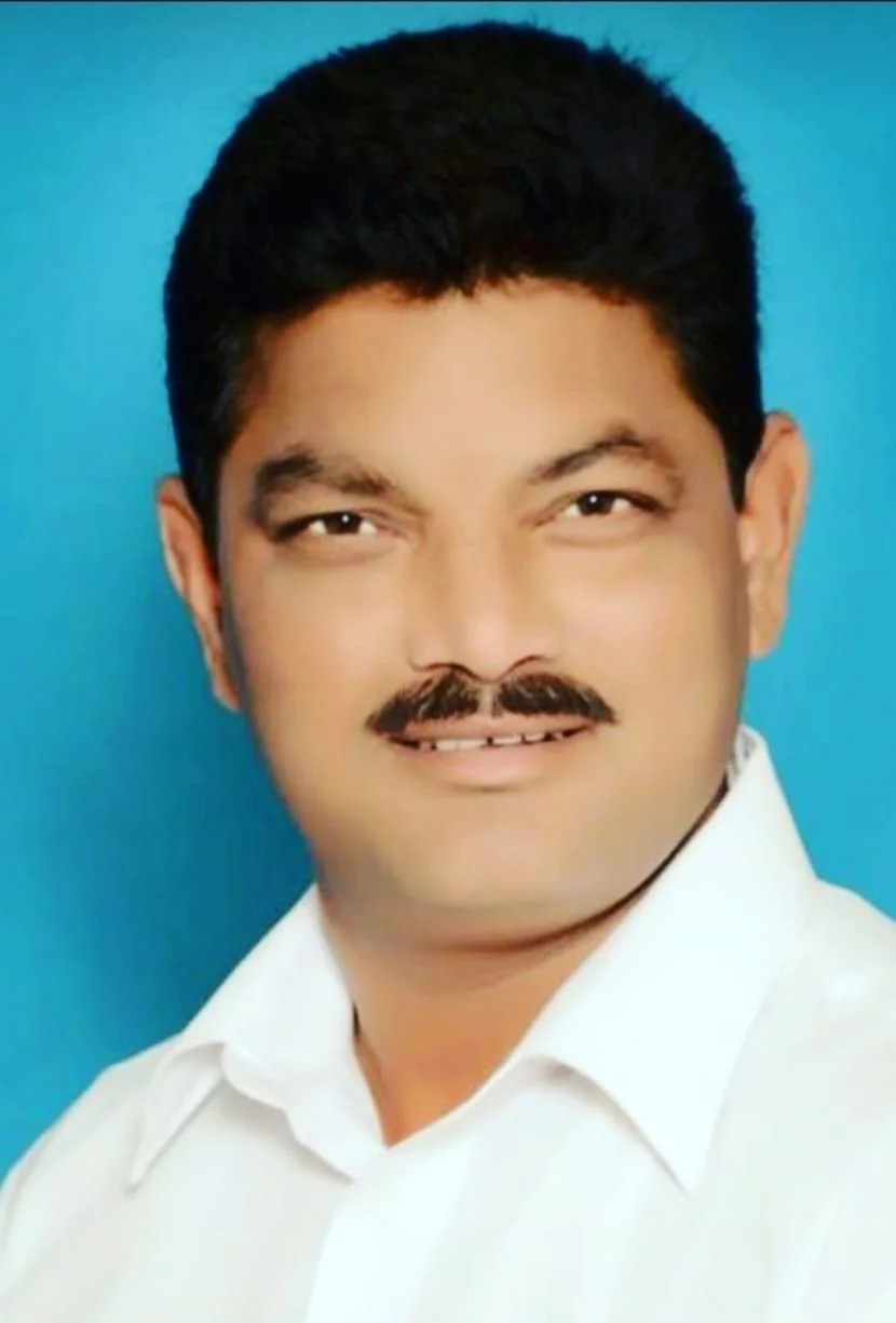 मच्छिमार, शेतकरी व बागायतदार यांच्या चेहऱ्यावरती आनंद फुलवायचा सोडून हे काय चाललंय ; मच्छिमार नेते बाबी जोगी यांचा राज्य सरकारला सवाल.!