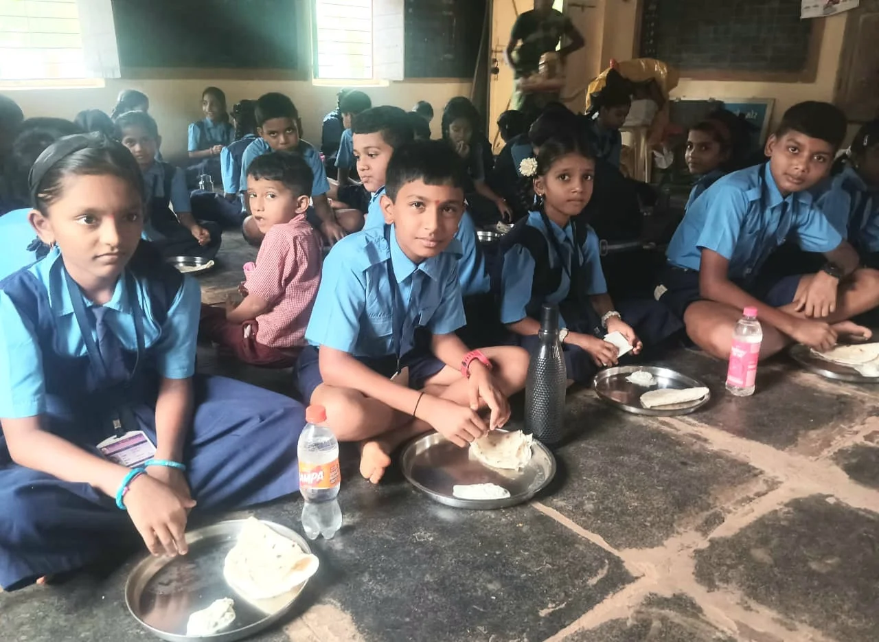गोळवण शाळा नं. १ मध्ये 'भाकरी डे' उपक्रम.