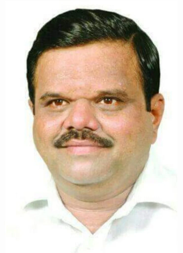 शिवसेनेत प्रवेश केलेले माजी आमदार राजन तेली व परशुराम उपरकर यांचा आमदार वैभव नाईक उद्या कुडाळ येथे करणार सत्कार.