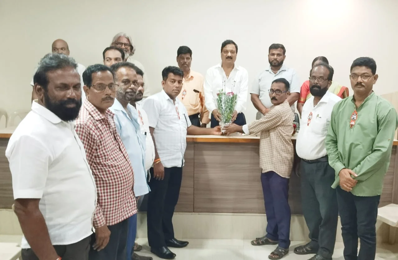शिवसेना उद्धव बाळासाहेब ठाकरे पक्षाच्या धुरीवाडा शाखाप्रमुख पदी गणपत आडिवरेकर यांची नियुक्ती.