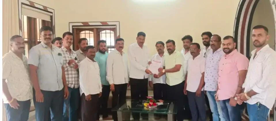 मनोज हडकर शिवसेना कुडाळ मालवण विधानसभा सोशल मिडिया प्रमुखपदी.