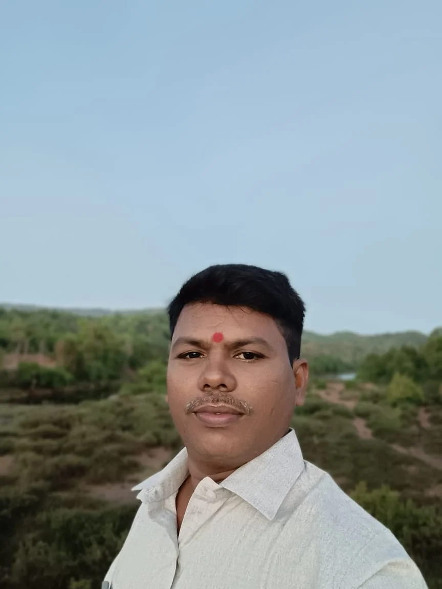 असरोंडी गावातील पक्षप्रवेश म्हणजे वैभव नाईक यांच्या कडून पाट थोपटून घेण्याचा केविलवाणा प्रयत्न.