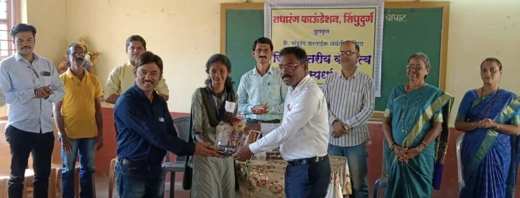 जिल्हास्तरीय वक्तृत्व स्पर्धेत धृती भोगले तृतीय.
