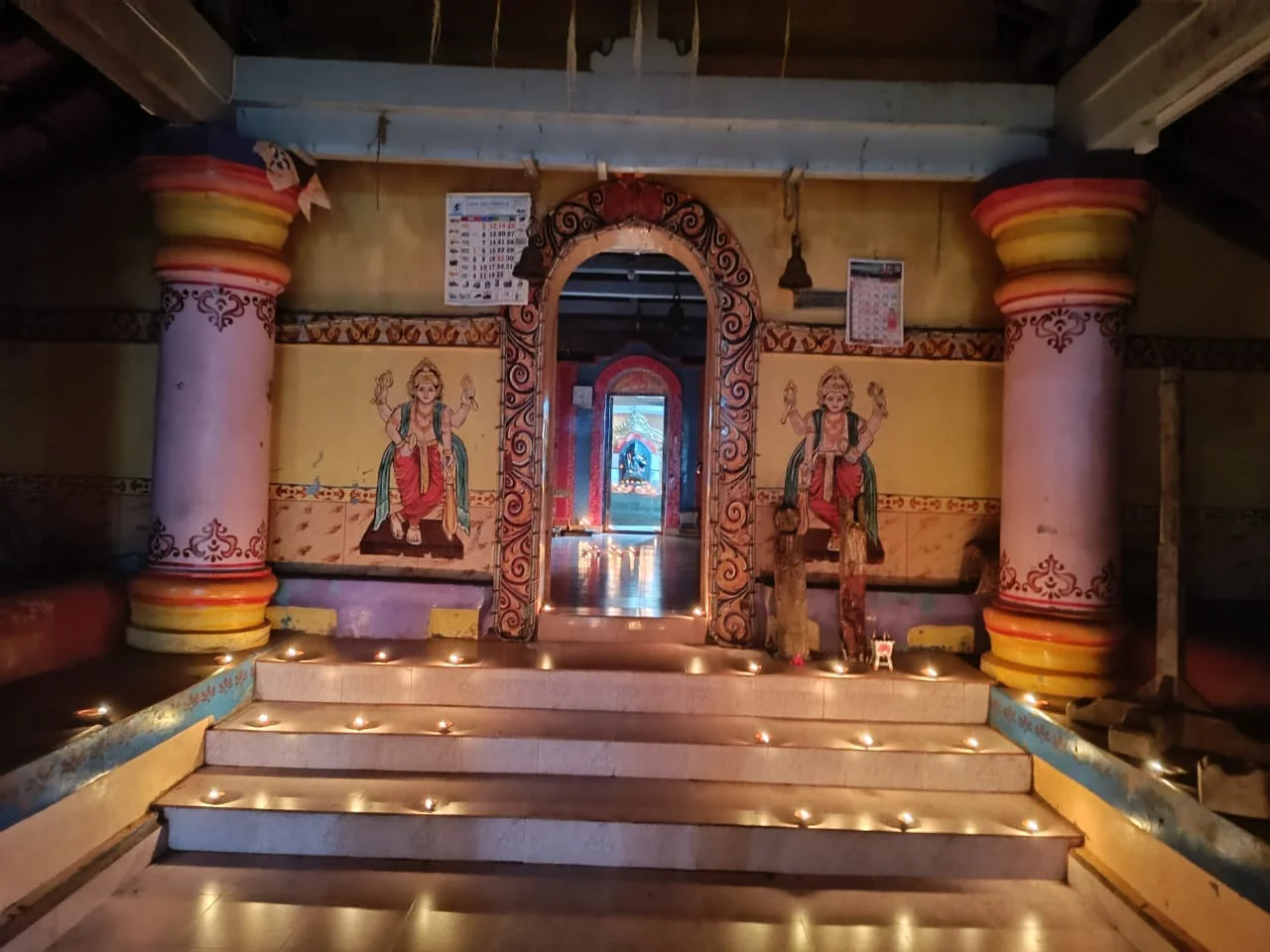 श्री. देवी माऊली मंदिर रोणापाल येथे देव दिवाळीच्या निमित्ताने दीपोत्सव कार्यक्रम संपन्न.