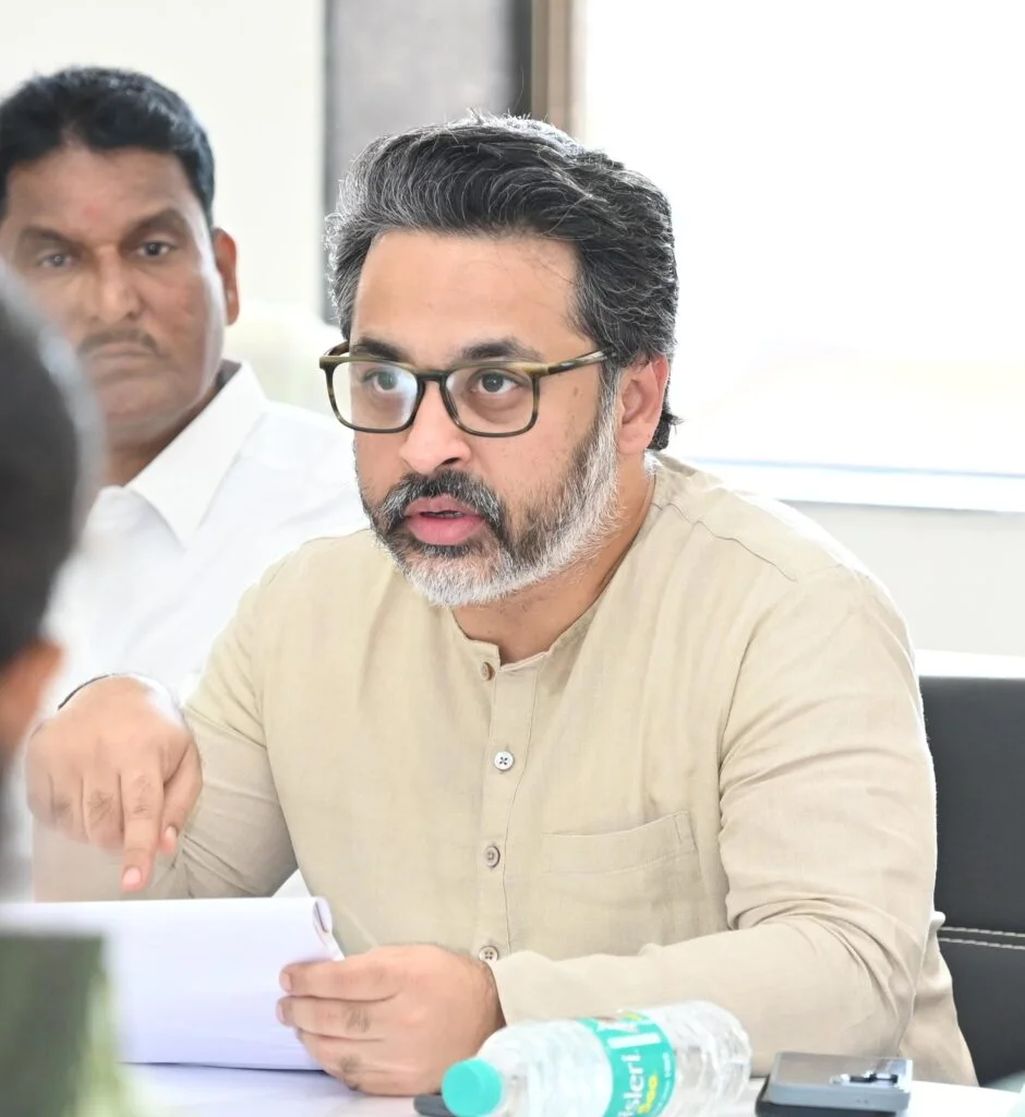 मालवण शहर विकासासाठी  नियोजनबद्ध जबाबदारीने व पारदर्शकपणे काम करावे.