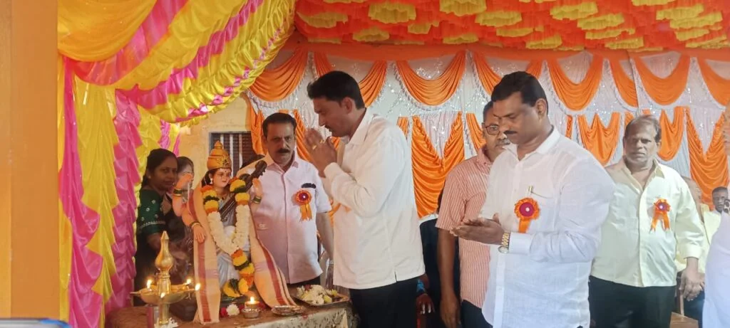 पोईप हायस्कूलसाठी खासदार नारायण राणे व आमदार निलेश राणेंच्या माध्यमातून चार वर्ग खोल्या बांधुन देण्याची लवकरच पूर्तता : दत्ता सामंत.