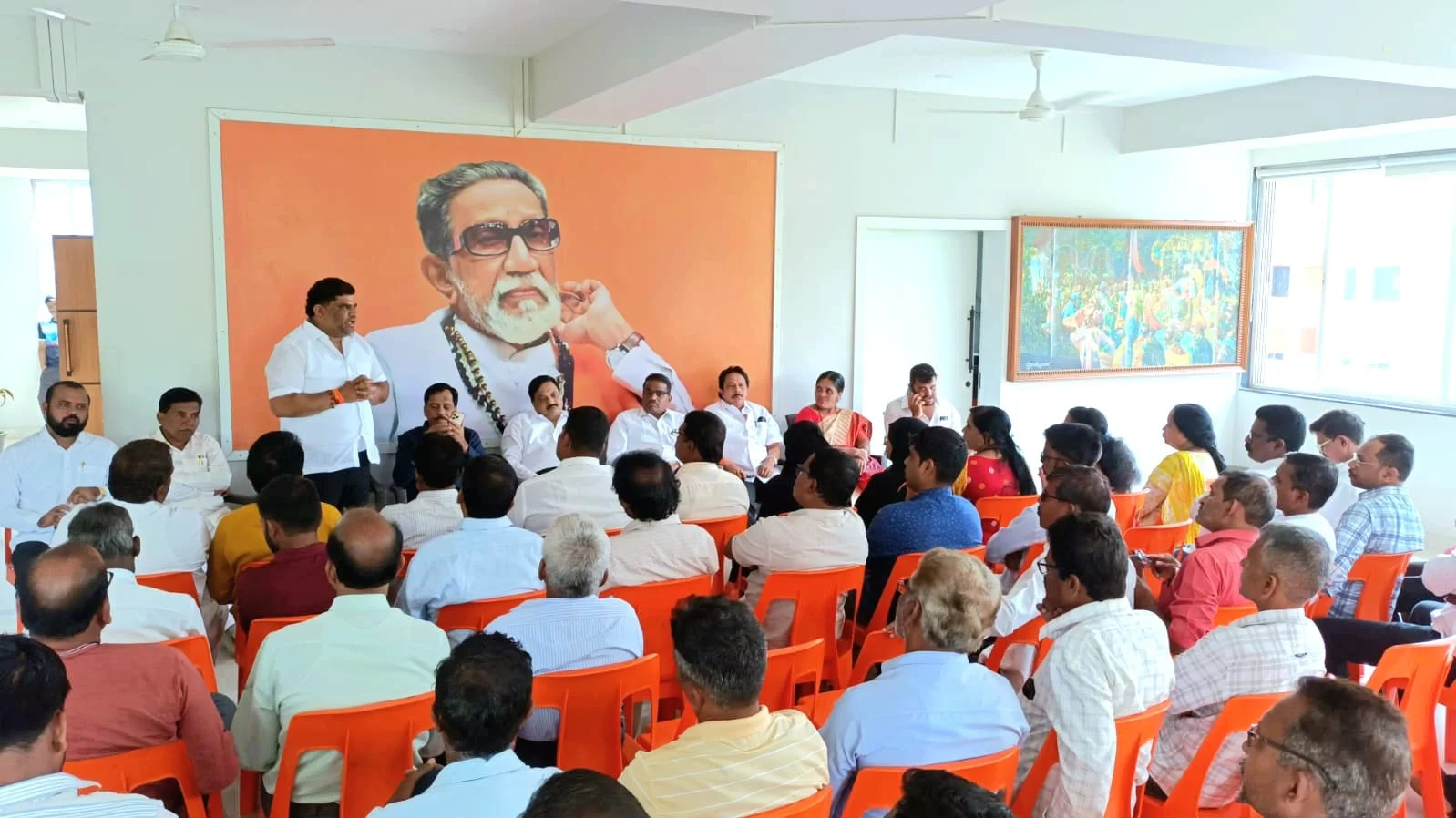 सावंतवाडी तालुका कार्यकारिणीच्या बैठकीला माजी आमदार वैभव नाईक यांची उपस्थिती.