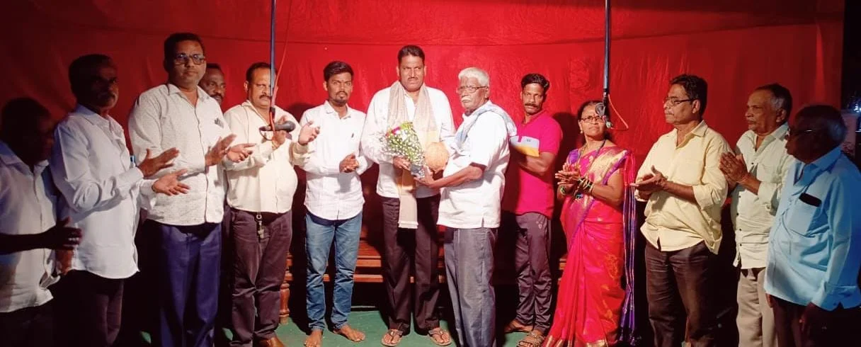 वेरली गावच्या विकासासाठी कटिबद्ध.