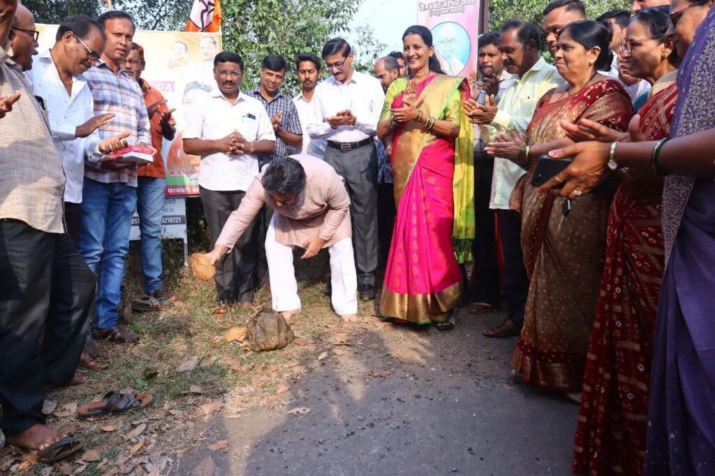 आ. निलेश राणे यांच्या हस्ते तीर्थक्षेत्र श्री नवनाथ तपोभूमी देव डोंगर कडे जाणाऱ्या रस्त्याचे भूमीपूजन.
