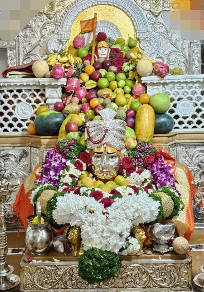 अक्कलकोट श्री वटवृक्ष स्वामी महाराज मंदिरात गुरुप्रतिपदा उत्सव उत्साहात.