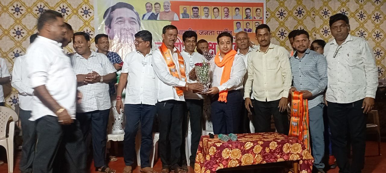 मंत्री नितेश राणेंच्या उपस्थितीत ठाकरे सेनेचे देवगड तालुकाप्रमुख मिलिंद साटम यांच्यासह शेकडो कार्यकर्ते भाजपात.