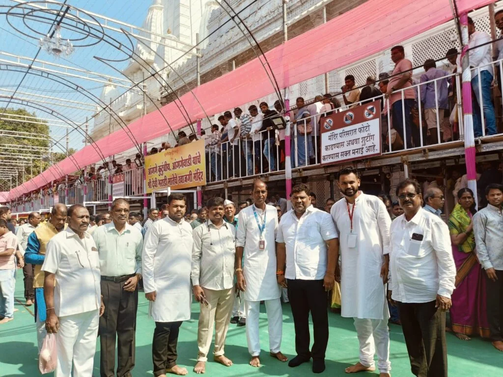 श्री. देवी भराडी आईचे वैभव नाईक यांनी घेतले दर्शन.