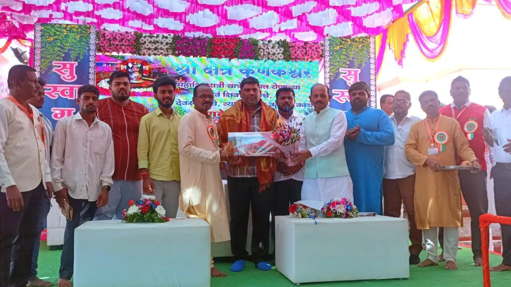 महाशिवरात्री निमित्त वैभव नाईक यांचे श्री क्षेत्र कुणकेश्वर दर्शन.