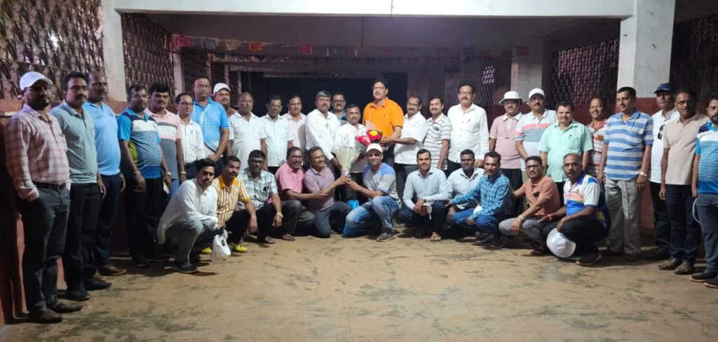 कणकवली येथे शिक्षक शिक्षकेतर कर्मचाऱ्यांसाठीची भव्य व्हॉलीबॉल स्पर्धा उत्साहात.