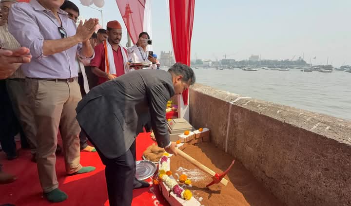 मंत्री नितेश राणे यांच्या हस्ते रेडिओ क्लब येथील नवीन जेट्टीचे भूमीपूजन.