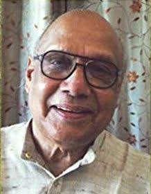 पद्मश्री मधु मंगेश कर्णिक यांच्या ९५ व्या वाढदिवसानिमित्त ग्रंथतुलेला कोमसाप मालवणच्या वतीने ३० पुस्तके.