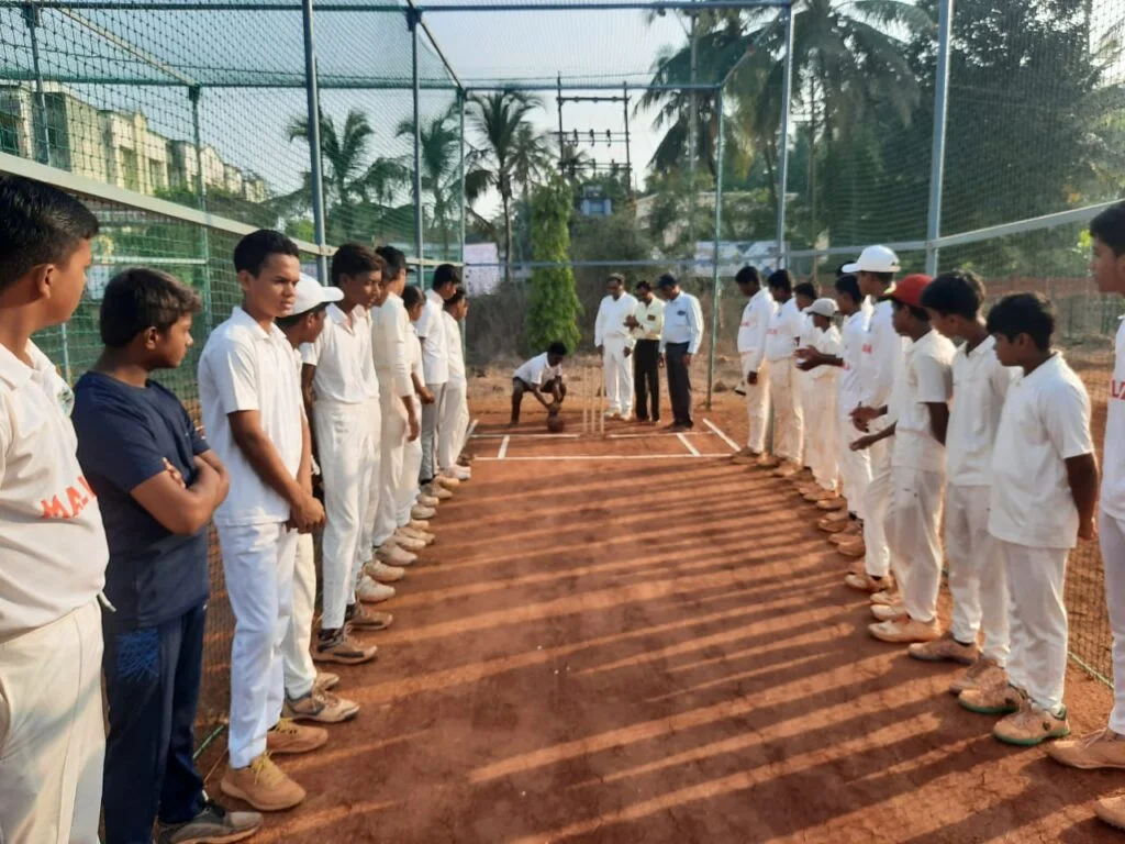 मालवणात लेदरबाॅल क्रिकेट उन्हाळी प्रशिक्षण शिबीराचा शुभारंभ.