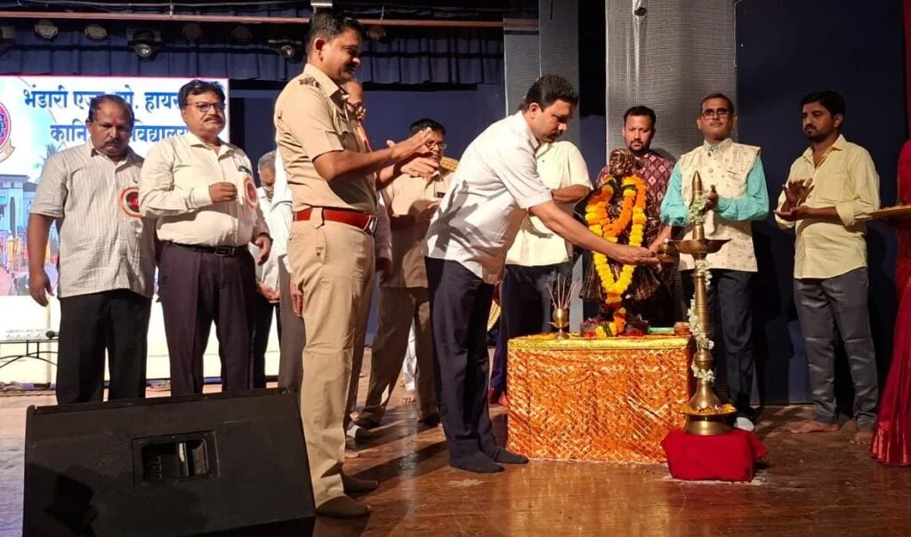 भंडारी ए. सो. हायस्कुल व कनिष्ठ महाविद्यालयाचा सुवर्णमहोत्सवी माजी विद्यार्थी मेळावा उत्साहात.