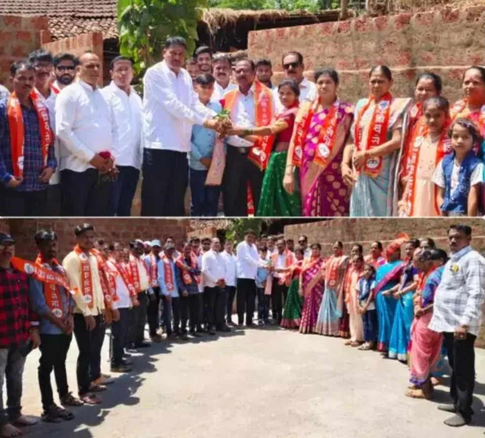 मठबुद्रुक लोहारवाडी येथील विद्यमान ग्रा. पं. सदस्य, सदस्या कार्यकर्त्यांचा शिवसेनेत पक्षप्रवेश.