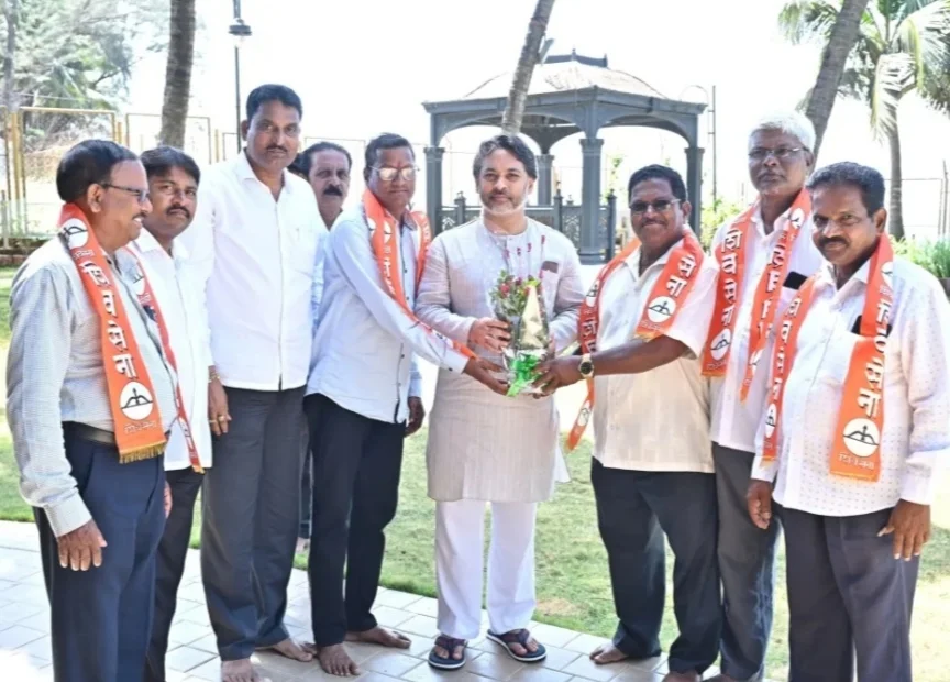 साळेल येथील माजी पं. स. सदस्य, सरपंच यांच्यासह उबाठा गटाच्या पदाधिकारी, कार्यकर्त्यांचा शिवसेनेत प्रवेश.
