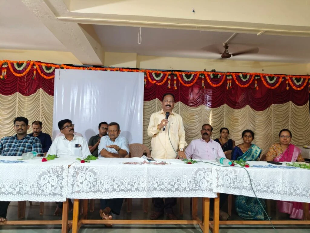 भरतगड इंग्लिश मीडियम मसुरे मर्डे यांच्यावतीने मसुरे केंद्र बल गटातल्या इयत्ता दहावीतील गुणवंत विद्यार्थ्यांचा वार्षिक गुणगौरव.